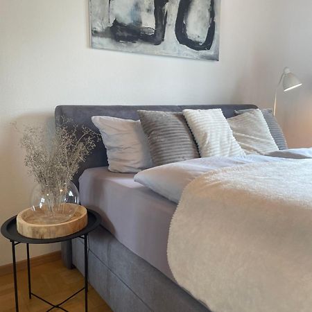 Crown Living Design Apartment - 2 Schlafzimmer - Kueche - Gratis Parkplatz - Abstellraum Fuer Fahrraeder/Ski Mader 外观 照片