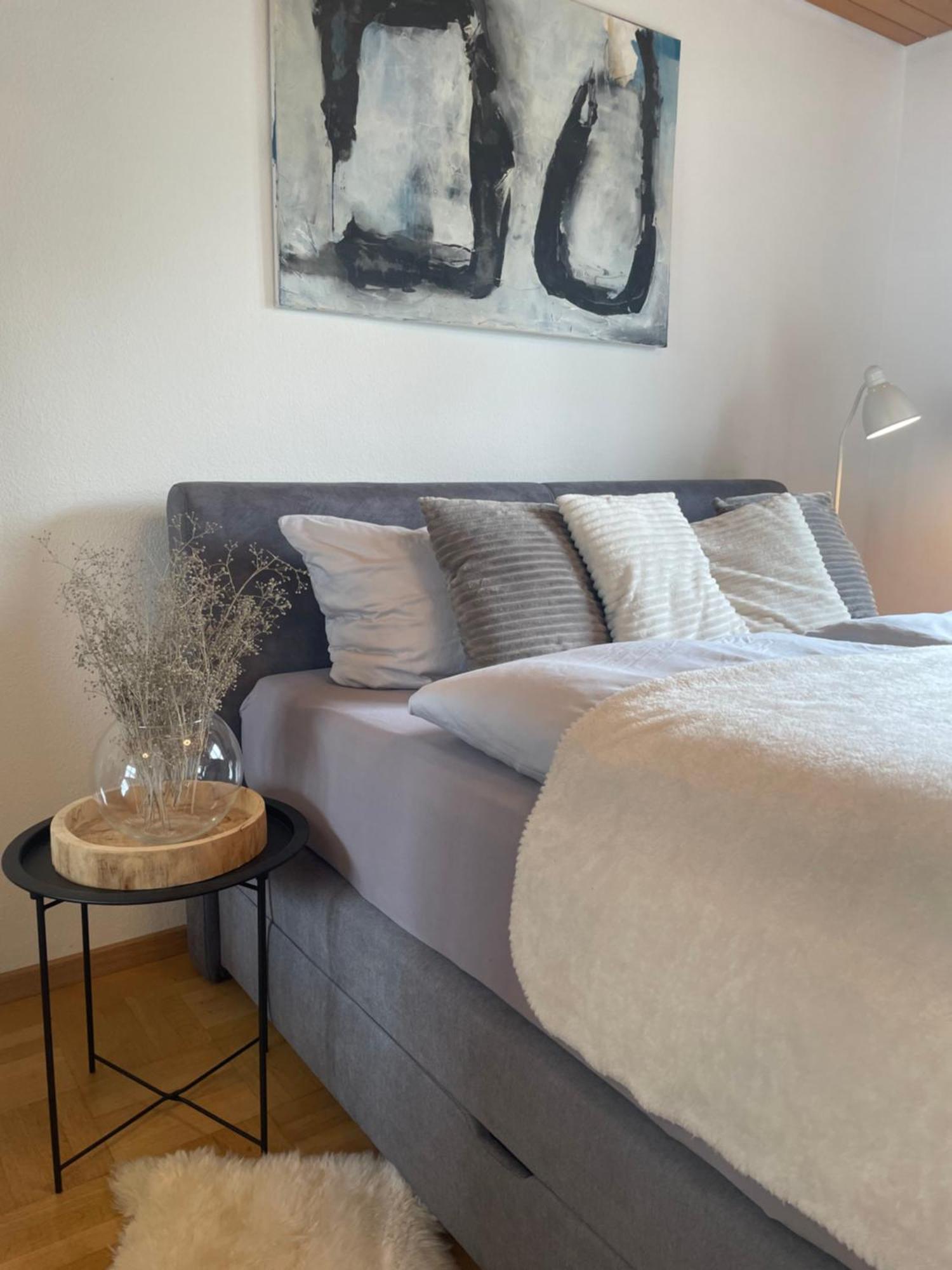 Crown Living Design Apartment - 2 Schlafzimmer - Kueche - Gratis Parkplatz - Abstellraum Fuer Fahrraeder/Ski Mader 外观 照片